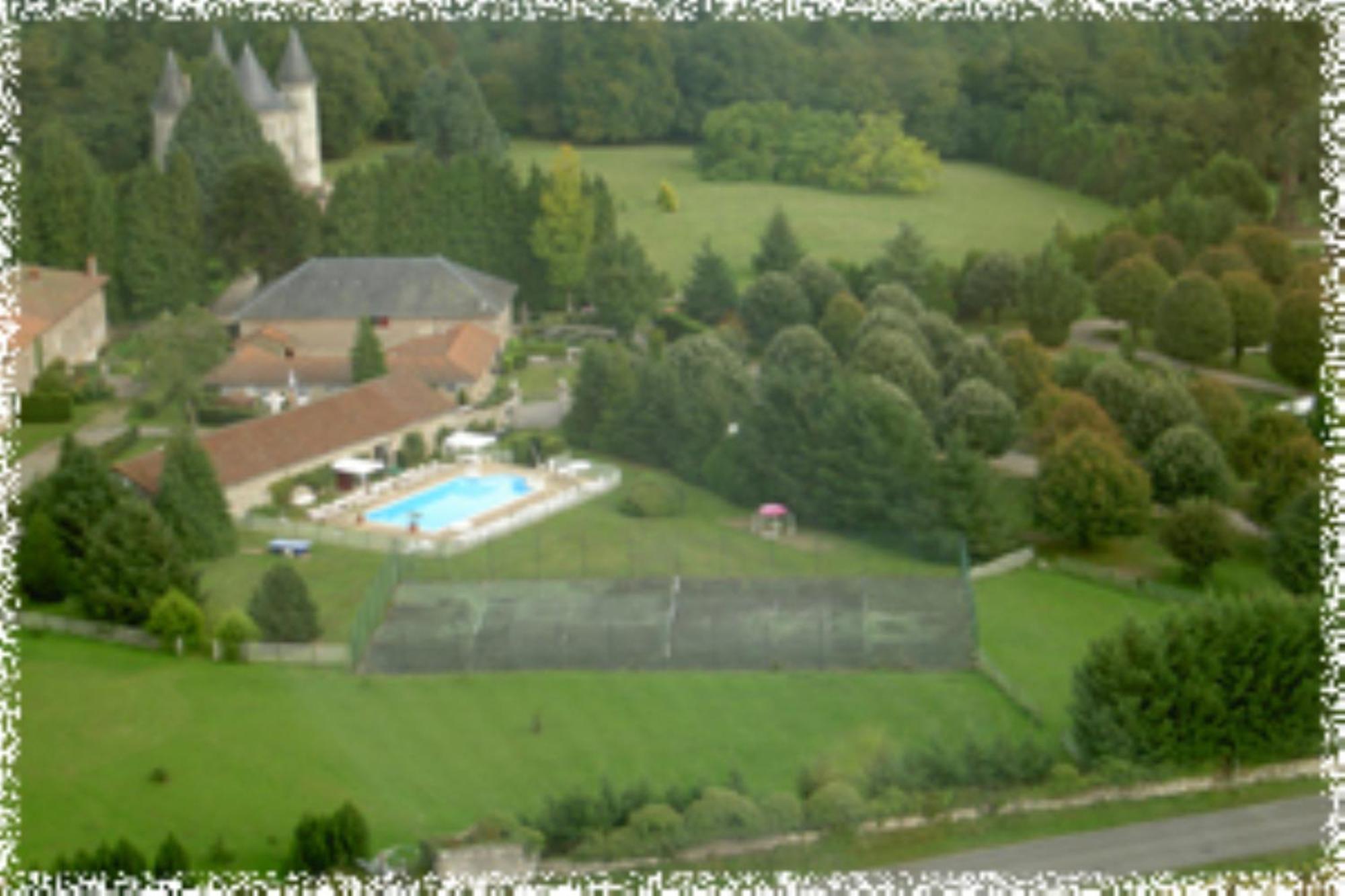 Hotellerie De Plein Air Camping Leychoisier Bonnac-la-Cote Екстер'єр фото