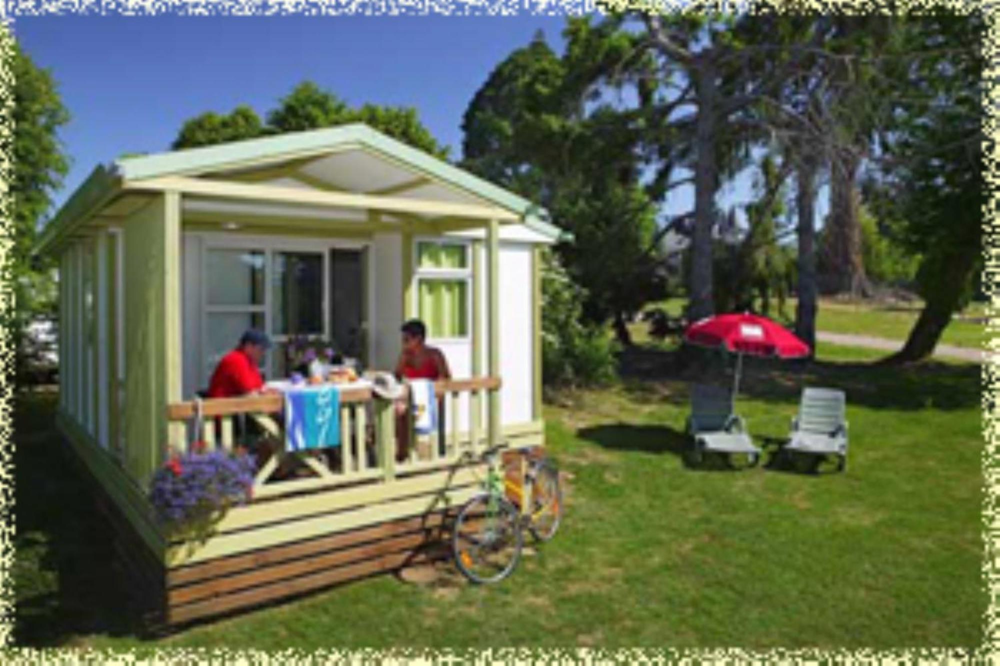 Hotellerie De Plein Air Camping Leychoisier Bonnac-la-Cote Екстер'єр фото