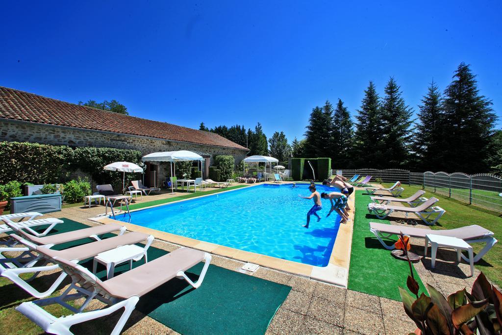 Hotellerie De Plein Air Camping Leychoisier Bonnac-la-Cote Екстер'єр фото