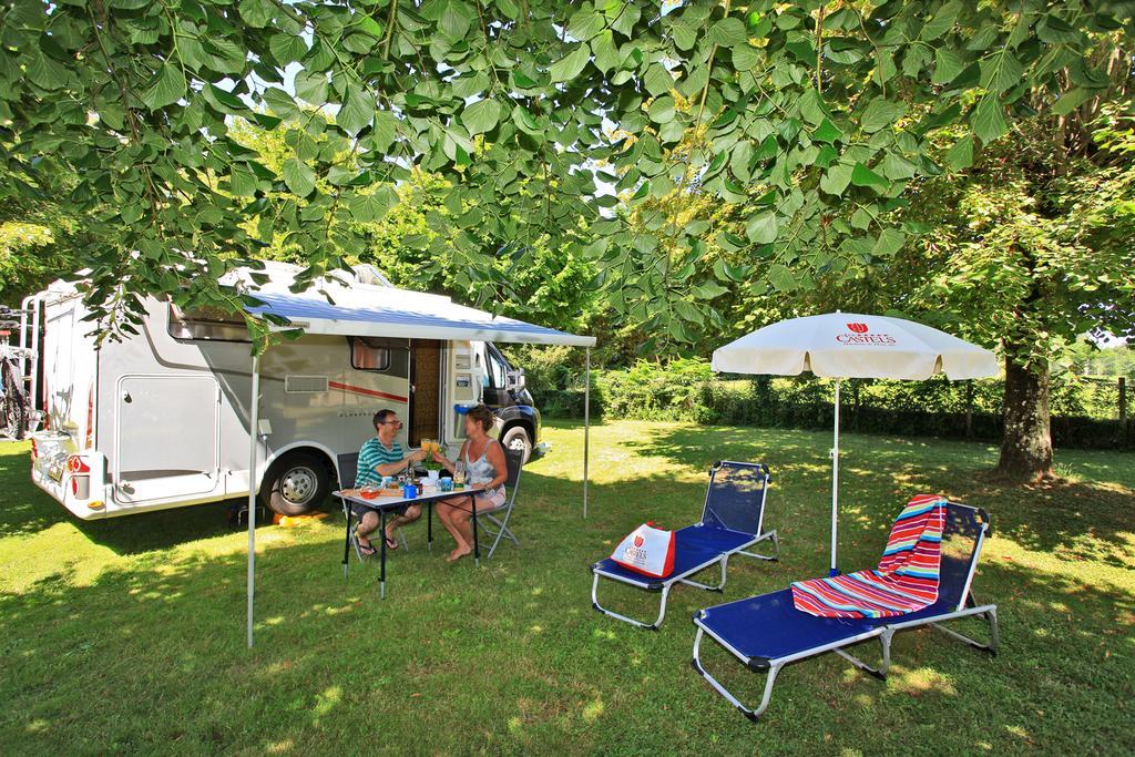 Hotellerie De Plein Air Camping Leychoisier Bonnac-la-Cote Екстер'єр фото